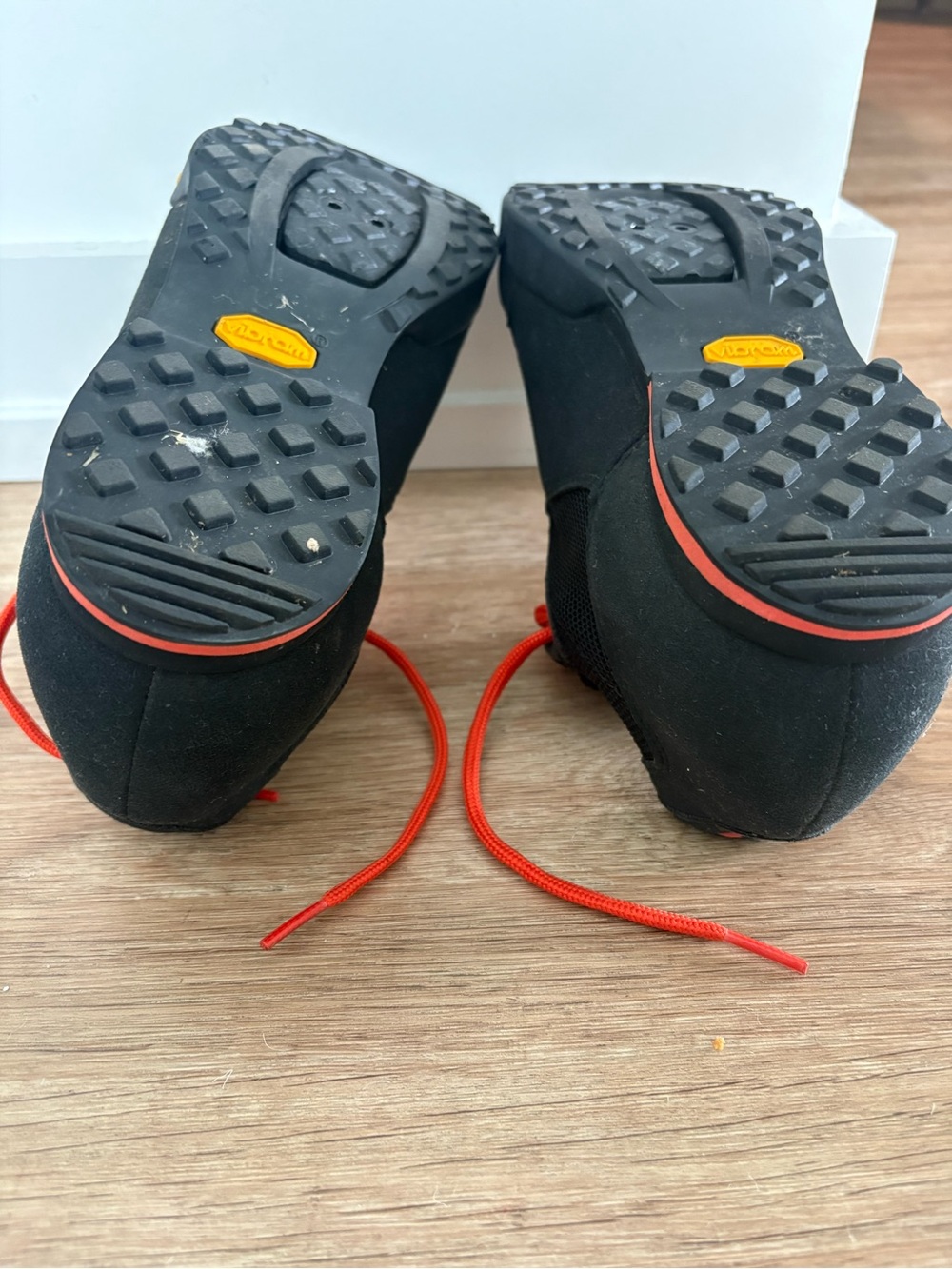 Giro Rumble VR mountain biking shoes. SPD Pedal compatible. Men’s 8. - Picture 9 of 12